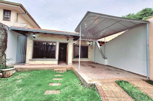 Casa - Alquiler - San Lorenzo, Paraguay — foto 2