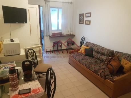 Apartamento En Edificio Cuatro Mares