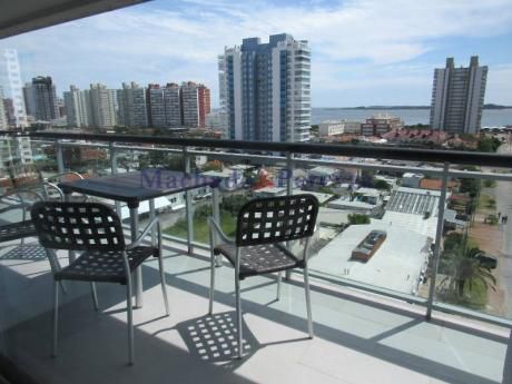 Apartamento De 2 Dormitorios 2 Baños Con Parrillero Propio En Terraza Balcón - Ref: 1936