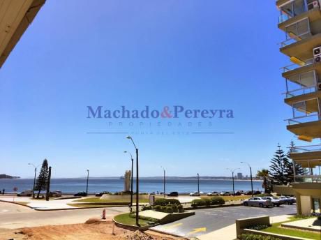 Apartamento Para 3 Personas A Metros De Playa Mansa - Ref: 3603