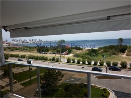 Apartamentos En Playa Mansa