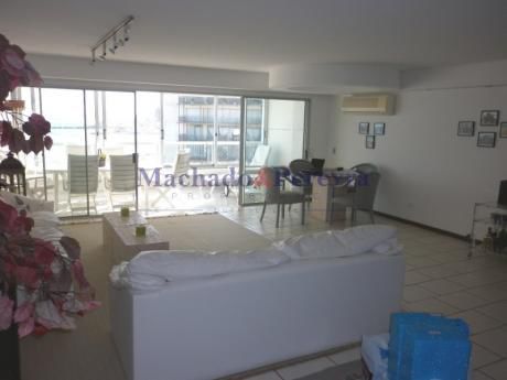 Apartamentos En Playa Brava
