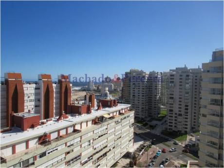 Apartamentos En Playa Brava