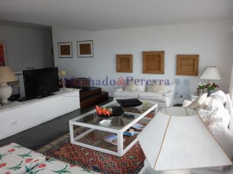 Apartamento Con Muy Linda Vista En Primera Fila Al Mar