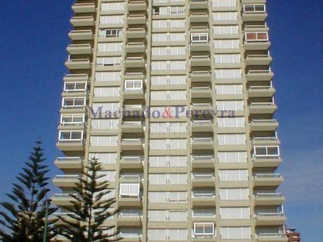 Apartamentos En Playa Mansa