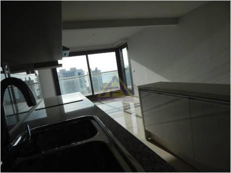 Apartamentos En Playa Mansa: Mci1049a