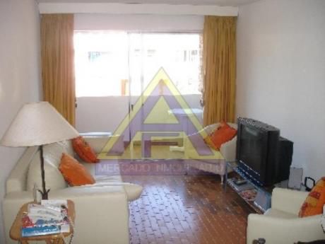 Apartamentos En Playa Mansa: Mci267a