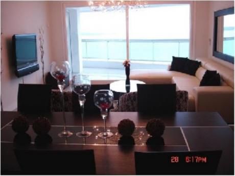 Apartamentos En Playa Mansa: Mci380a
