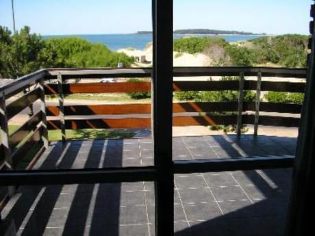 Apartamentos En Playa Mansa: Mci57a