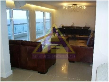 Apartamentos En Playa Mansa: Mci627a