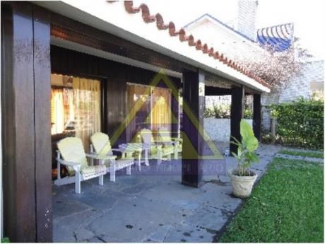 Casas En Playa Mansa: Mci74c