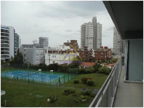 Apartamentos En Punta Del Este: Mci948a