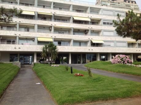 Apartamento Frente A Playa Mansa