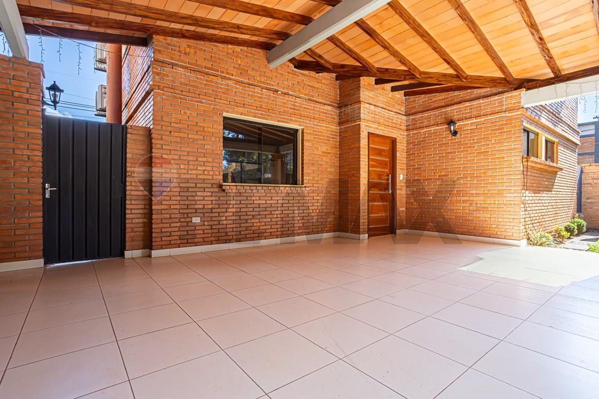 CASA DE 3 DORMITORIOS CON PISCINA EN CONDOMINIO — foto 2