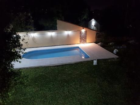 Vendo/alquilo Excelente Residencia/terreno, 4 Dormitorios, Zona Bcp - El Mangal