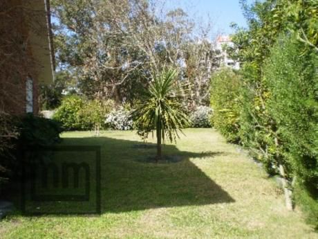 Casas En Playa Mansa: Mym2320c