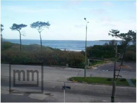 Apartamentos En Playa Mansa: Mym2338a