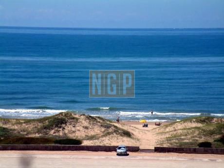 Mono Ambiente Divino Con Vista Total Mar Y Todos Los Servicios A Pasitos Deel Mar Y Gorlero