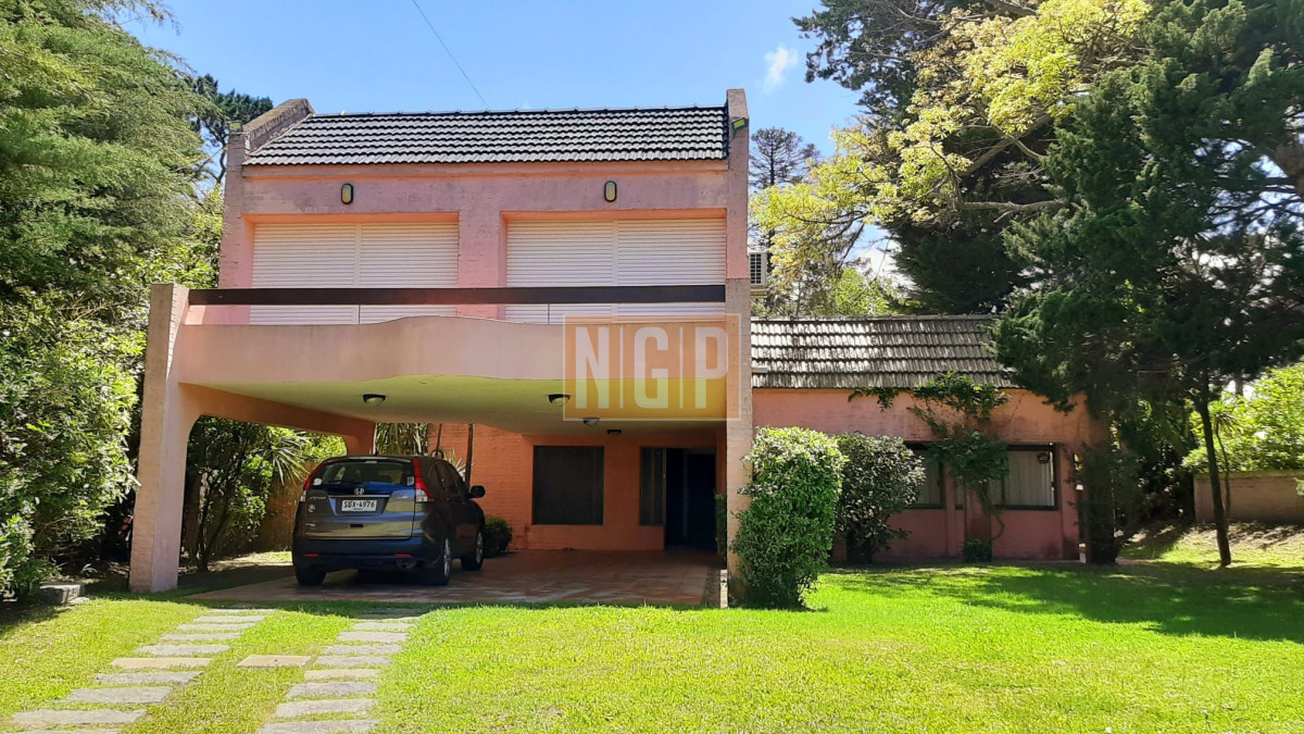 Departamento en alquiler bajo precio de mercado en Playa Mansa