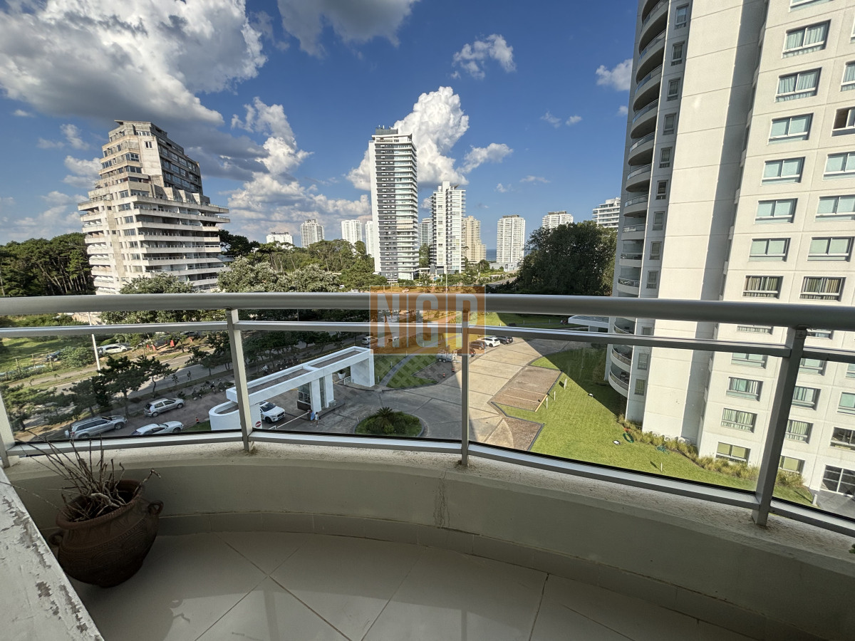 EDIFICIO OCEAN DRIVE. EXCELENTES AMENITIES