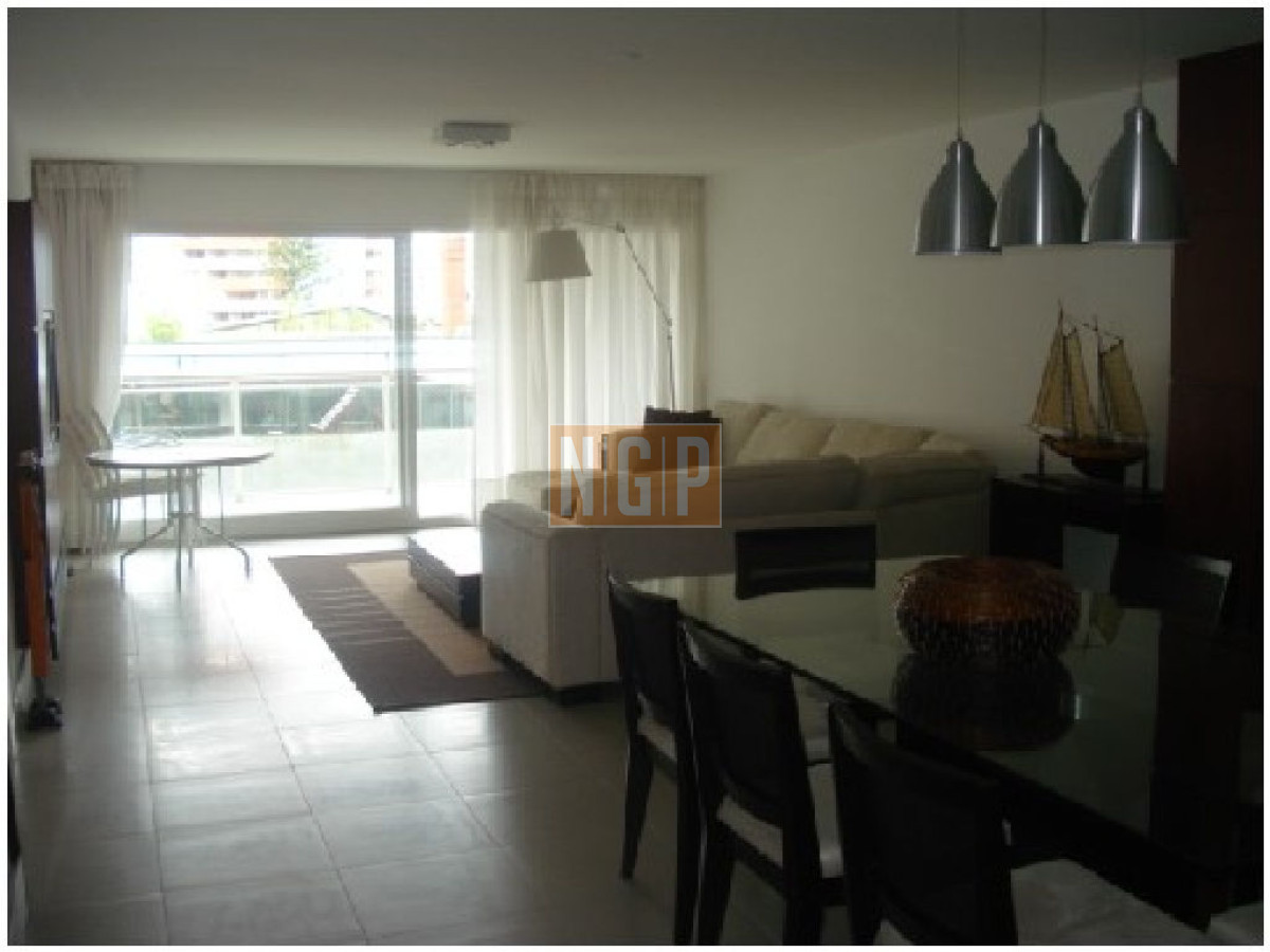 Apartamento en venta en Playa Brava
