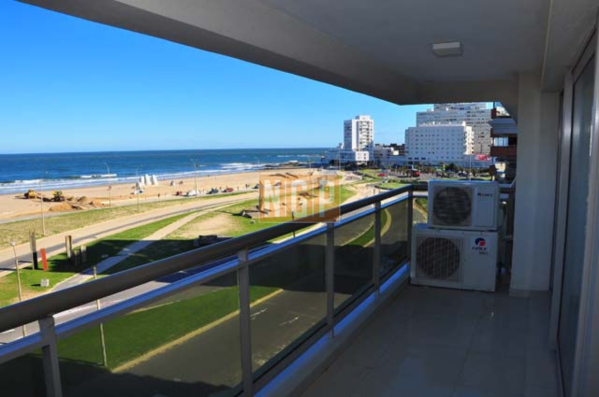 Apartamento en venta en Playa Brava