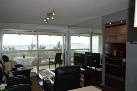 Apartamentos En Playa Mansa: Ocm444519a
