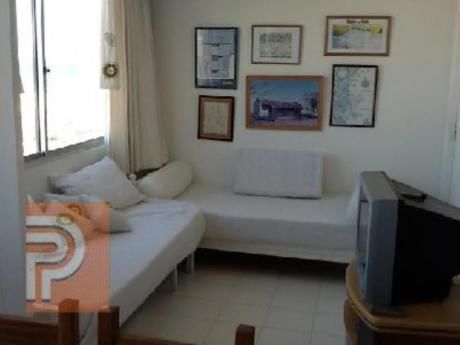 Apartamentos En Playa Mansa: Plg2460a
