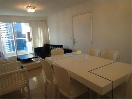 Apartamentos En Playa Mansa: Pla8543a