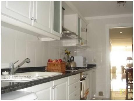 Apartamentos En Playa Mansa: Pti1850a