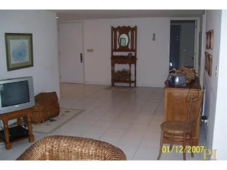 Apartamentos En Playa Brava: Pti779a