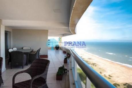 Apartamentos En Playa Brava