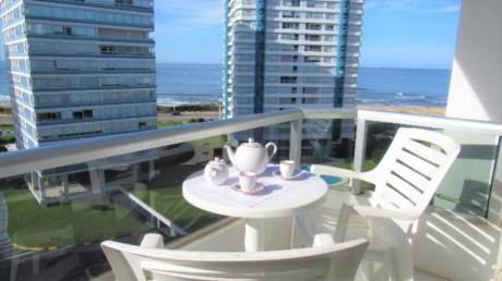 Apartamentos En Playa Brava: Rni10813a