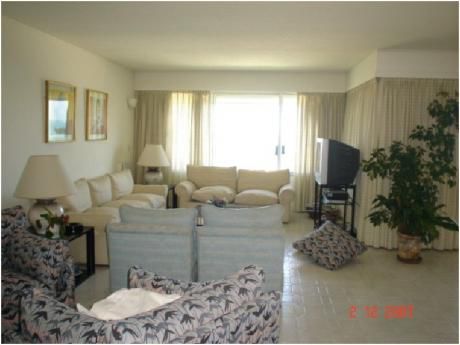 Apartamento En Alquiler 3 Dormitorios