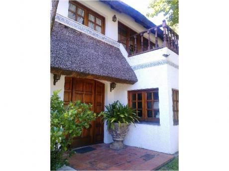 Casas En Playa Mansa: Trn238c