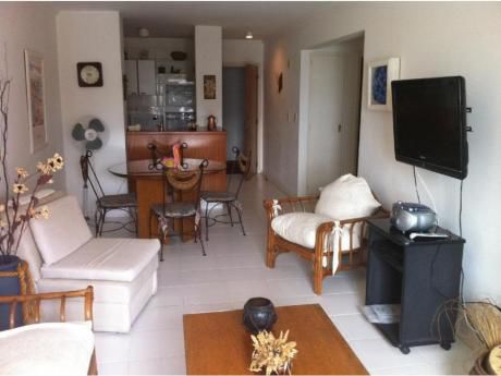 Apartamentos En Playa Mansa: Trn48a