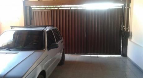 Alquilo Casa De 3 Dormitorios Con Piscina En Lambaré - Valle Apuá