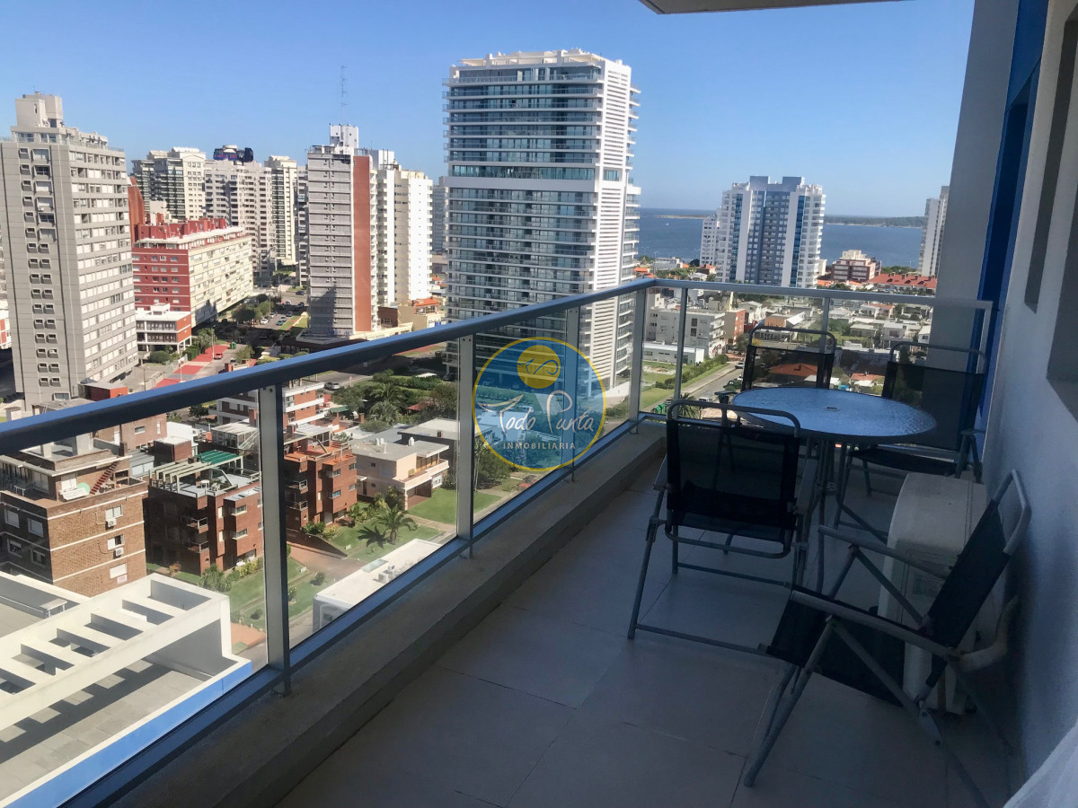 Apartamento en Alquiler Anual   Torre Nueva con Servicios. Vista al Mar · Foto 7