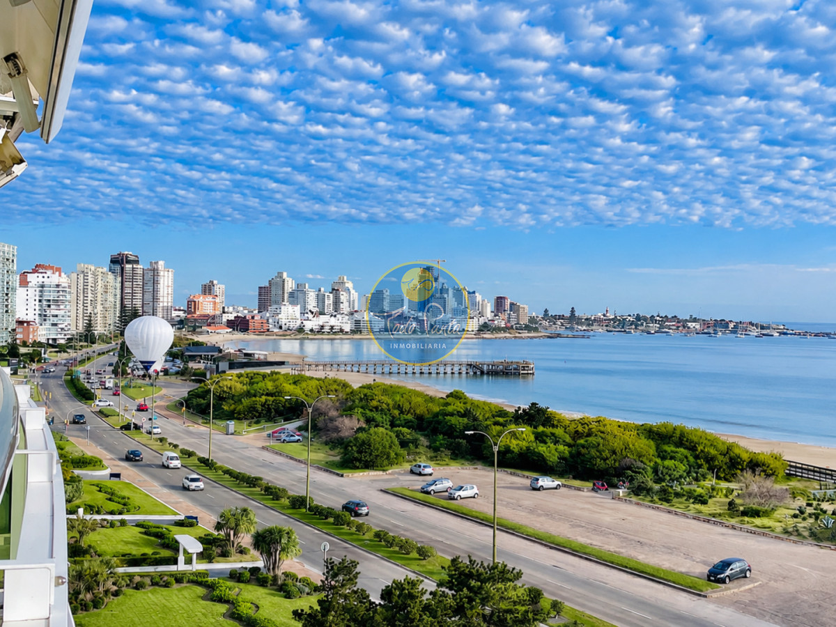Apartamento de 3 Dormitorios sobre Playa Mansa, en Venta y Alquiler, Punta del Este · Foto 4