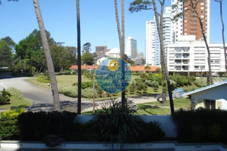 Apartamentos En Playa Mansa