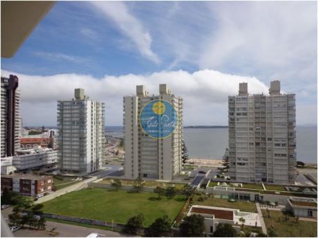 Apartamentos En Playa Brava