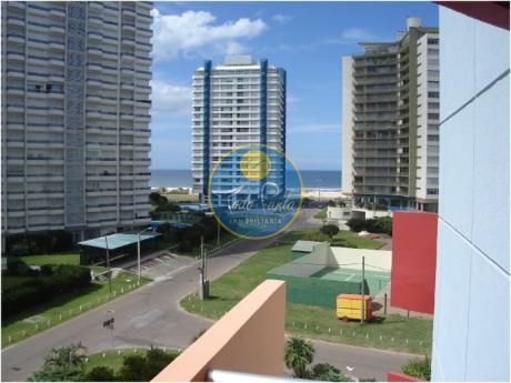 Apartamentos En Playa Brava
