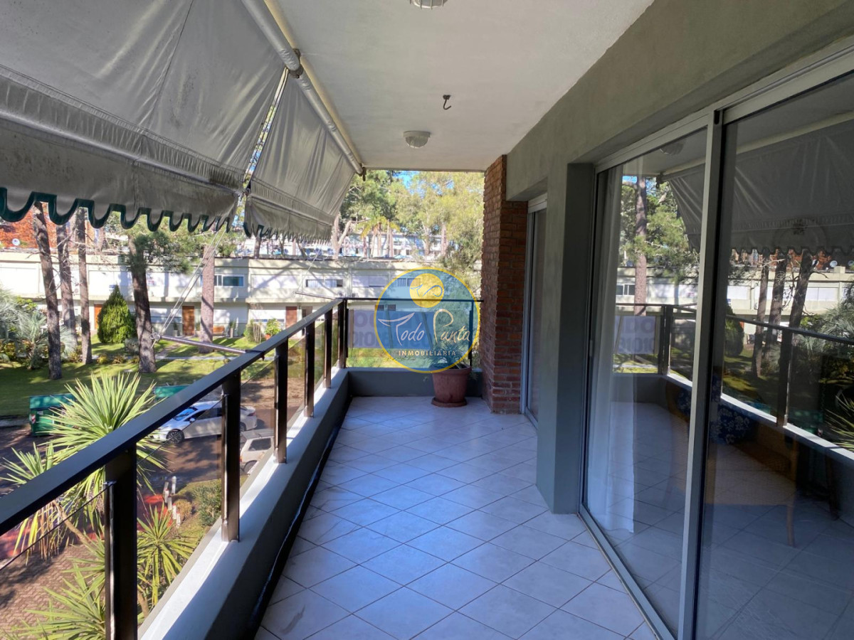 IDEAL TODO EL AÑO APTO. EN VENTA EN PUNTA DEL ESTE 3 DORMITORIOS