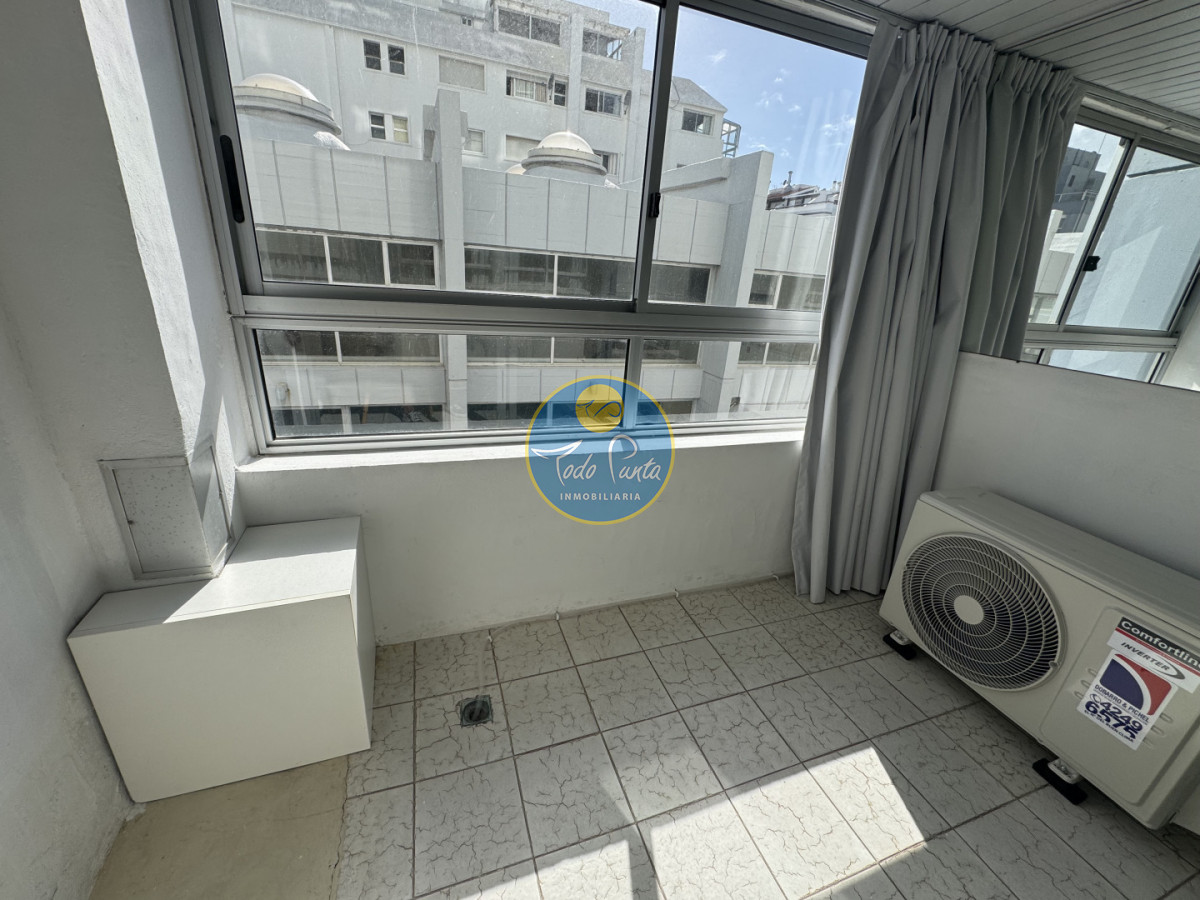 ALQUILER ANUAL E INVERNAL, TORRE DE CATEGORIA , PUNTA DEL ESTE, 1 DORMITORIO · Photo 2
