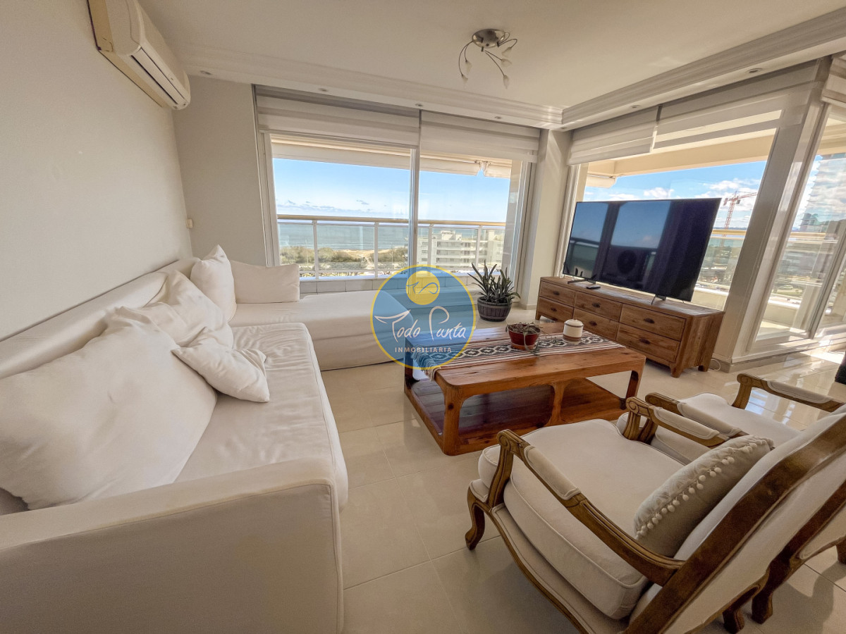 Apartamento en alquiler anual en Le Jardin Residence - Playa Mansa · Foto 2