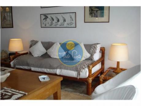 Apartamentos En Playa Mansa: Tdp182a