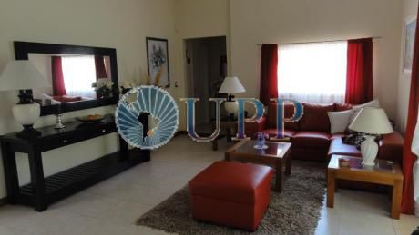 Casas En Playa Mansa: Upp1036c