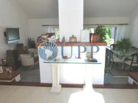 Casas En Playa Mansa: Upp1088c