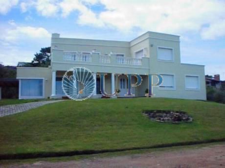 Casas En Punta Ballena: Upp156c