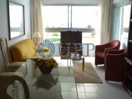 Apartamentos En Playa Mansa: Upp2211a